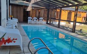 Cabaña con Piscina Cubierta
